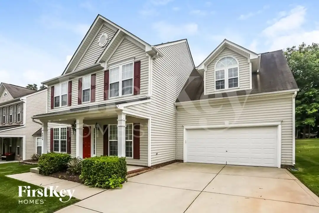 House in Huntersville - View 3