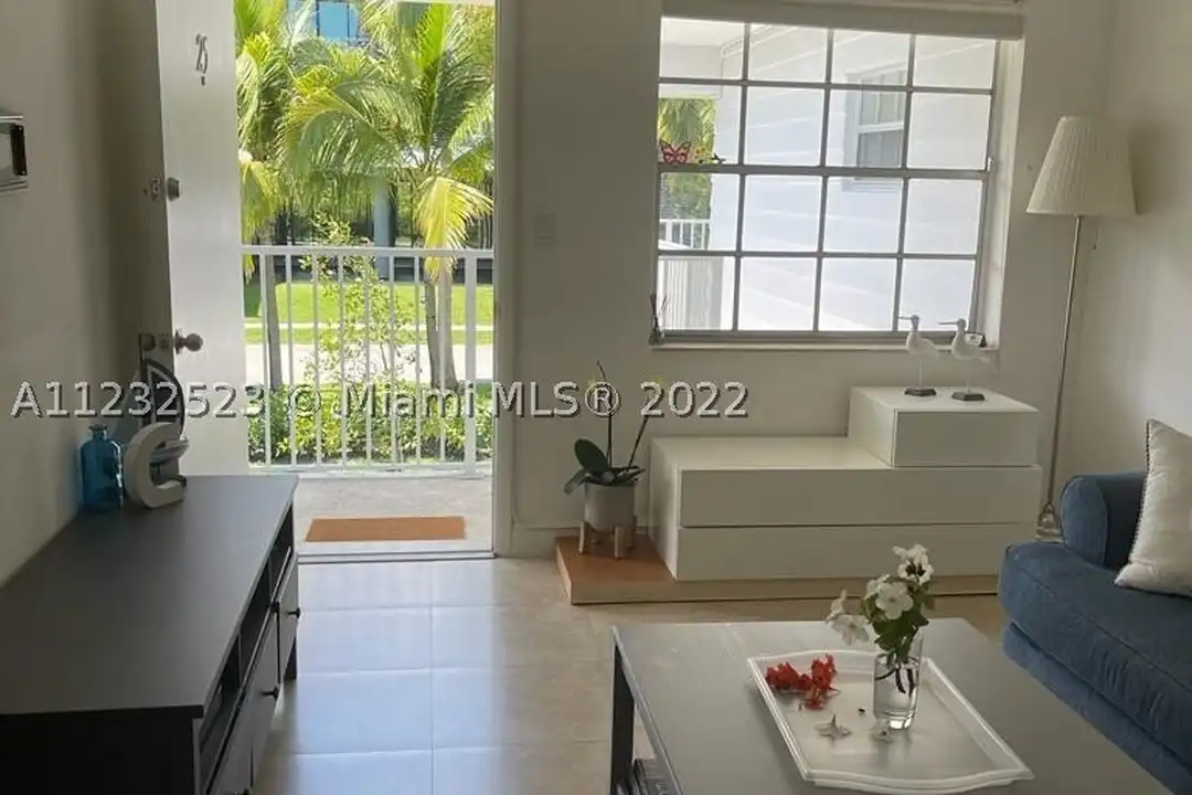 100 Sunrise Dr #25 - View 3