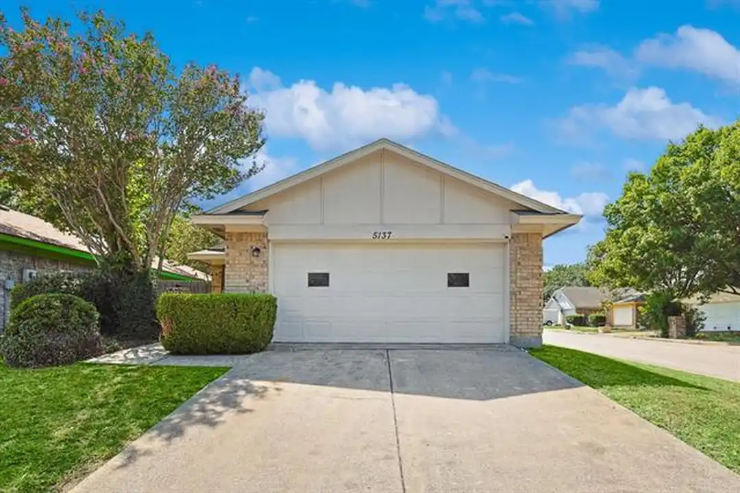 5137 Shoregate Dr - View 3