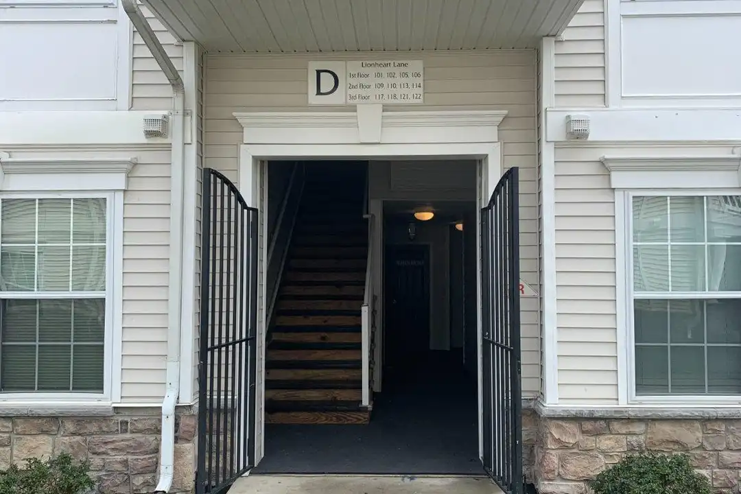 110 Lionheart Ln – photo 1