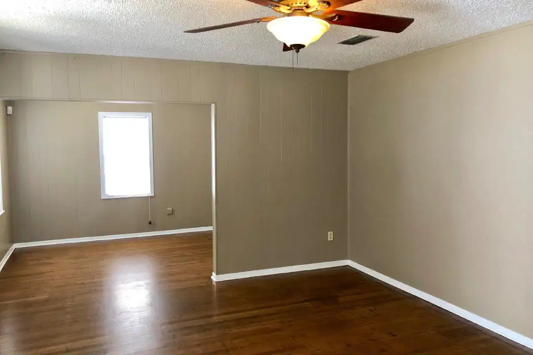 House in Lubbock - View 4