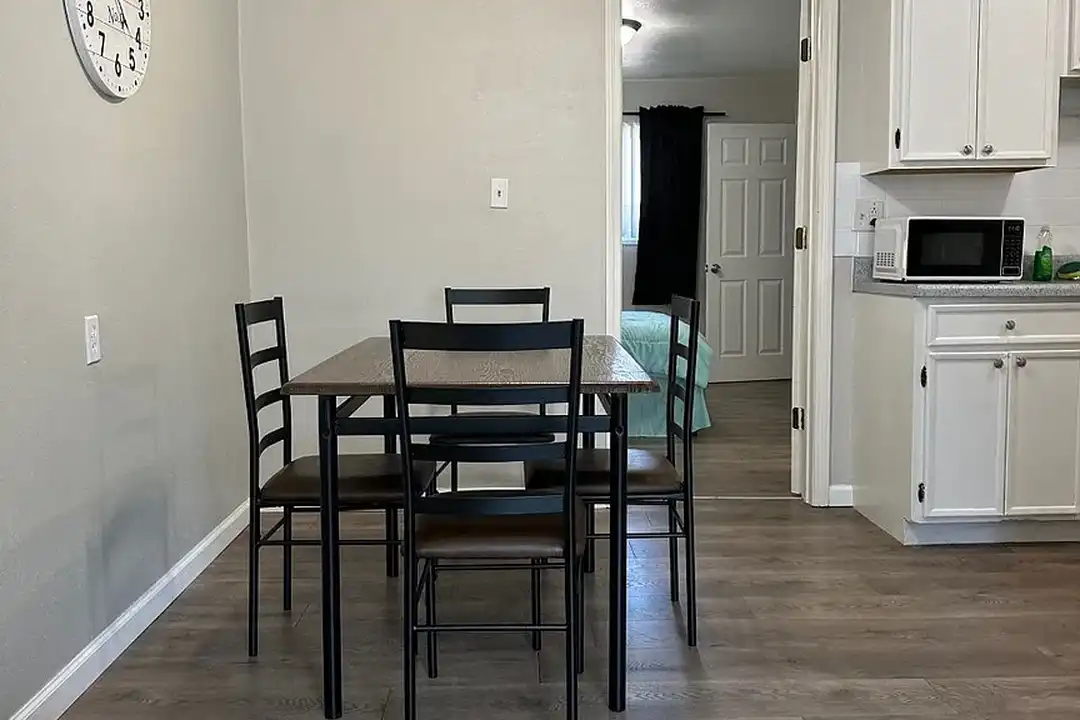 Shiloh Commons Holdings – photo 1 of 20