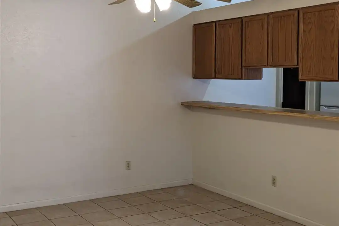 House in San Marcos - More