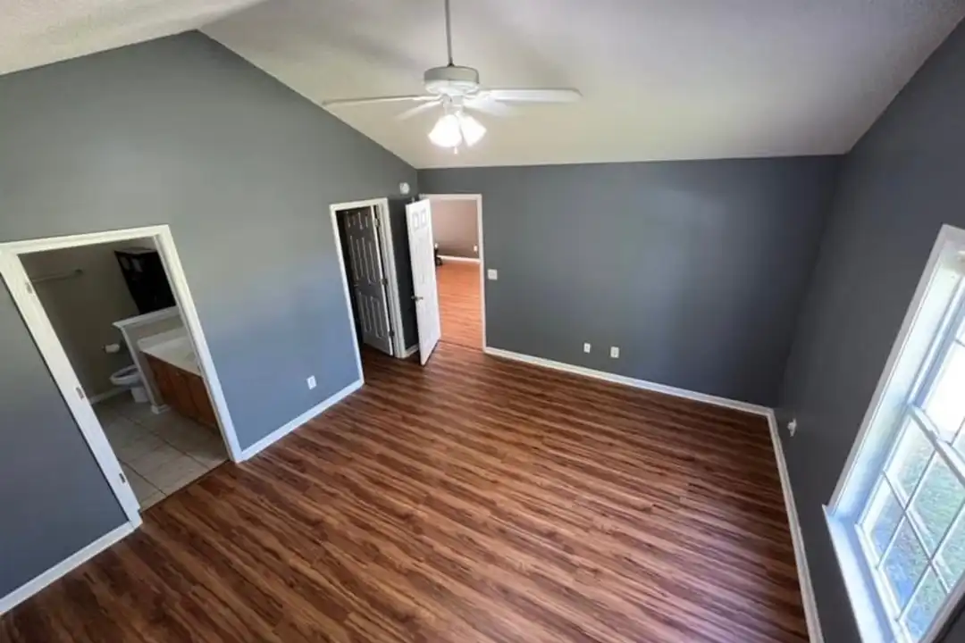 149 Southborough Ln - View 5