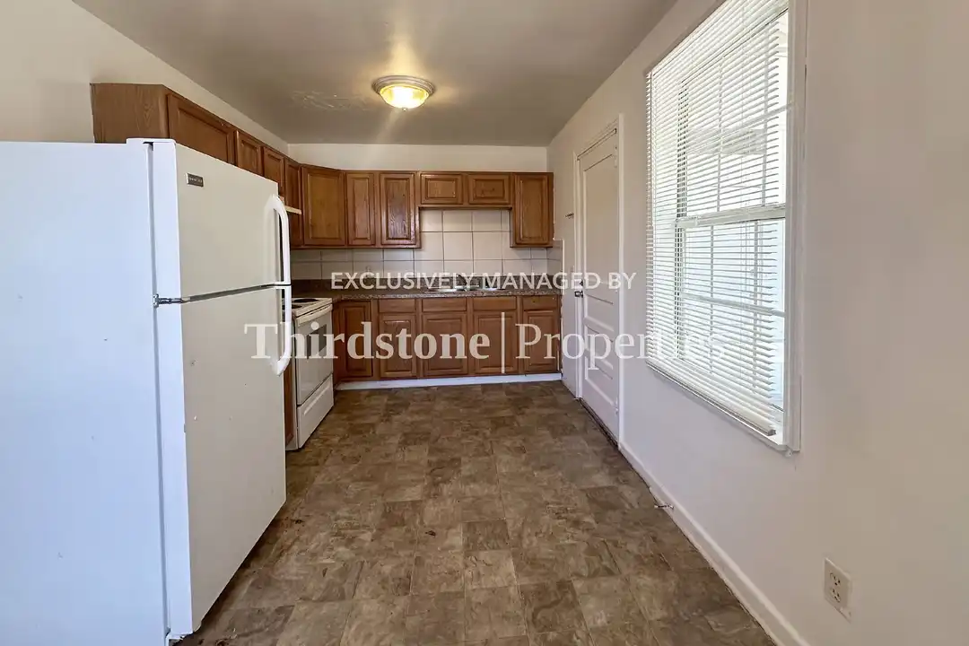 5638 Vernon Rd – pohled 2