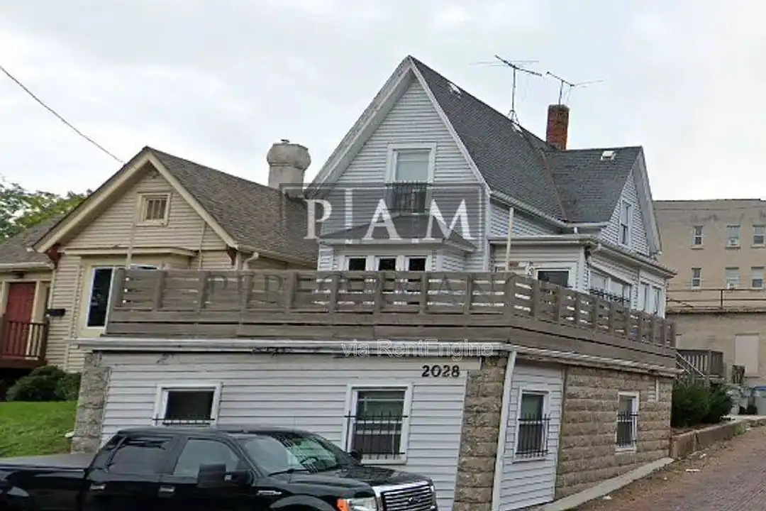 2028 W Michigan St – photo 1