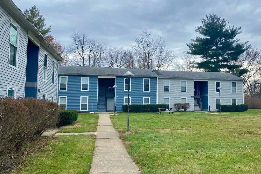 620 E Main St unit 620 C – photo 1 of 18