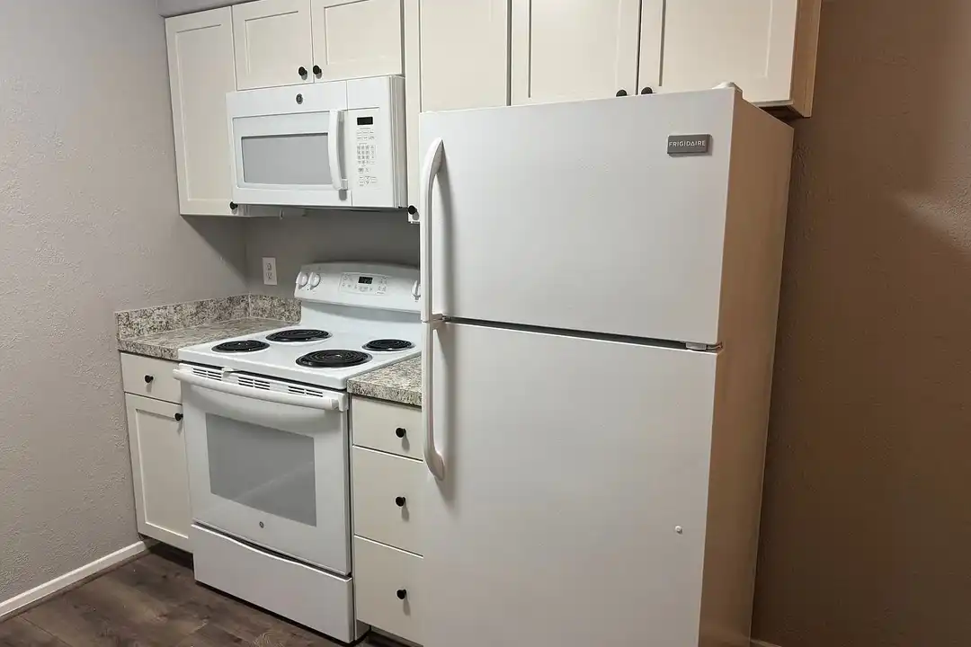Goodhue Apartments – photo 1