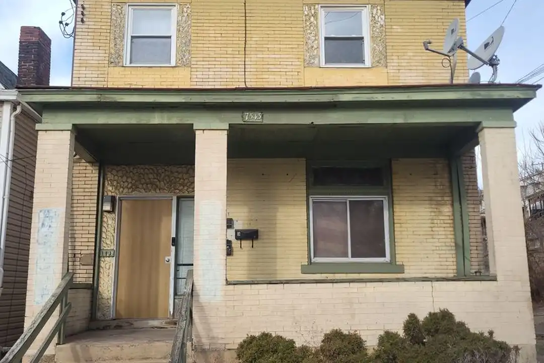 7543 Melrose St unit 3rd Floor – photo 1