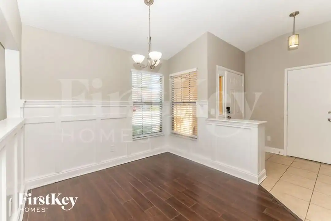 8021 Weather Vane Dr - View 5