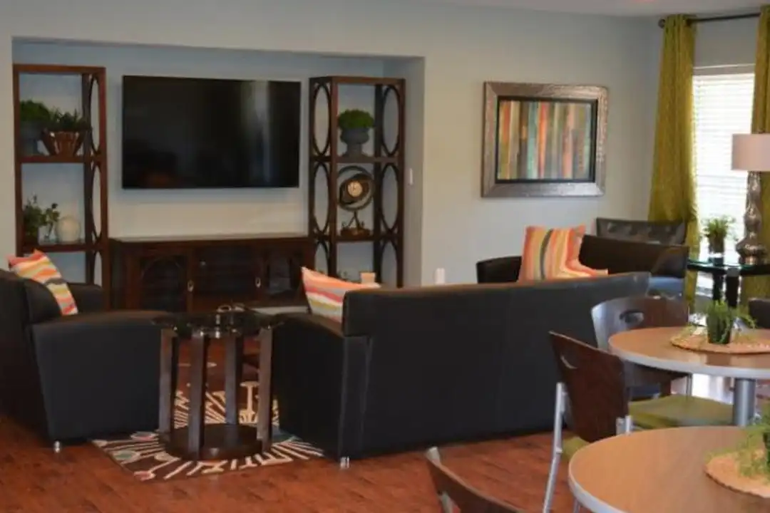 2304 N Congress Ave – photo 1