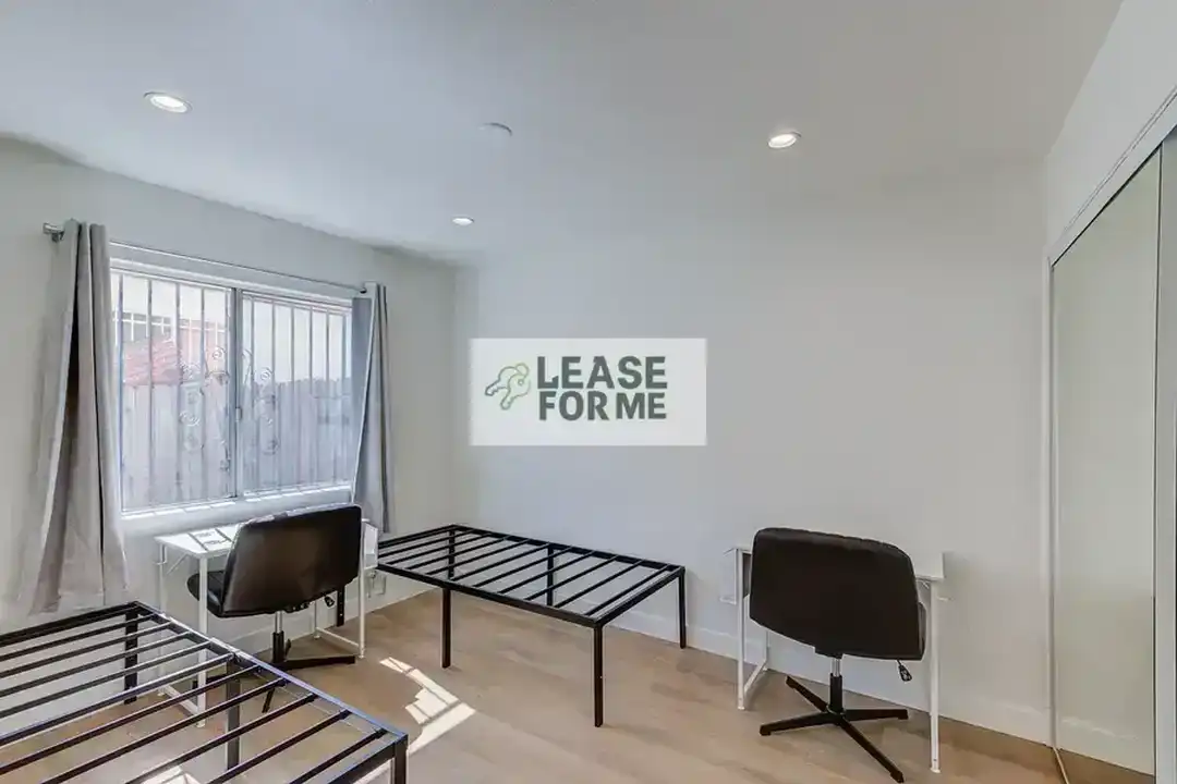 1279 W 38th St – pohled 2