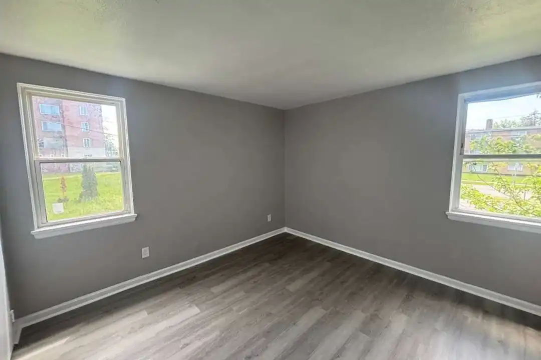 13975 Superior Rd unit 103 – photo 1