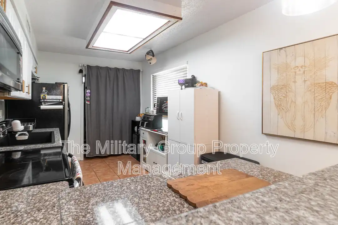 4814 Kingsmeadow Ln - More