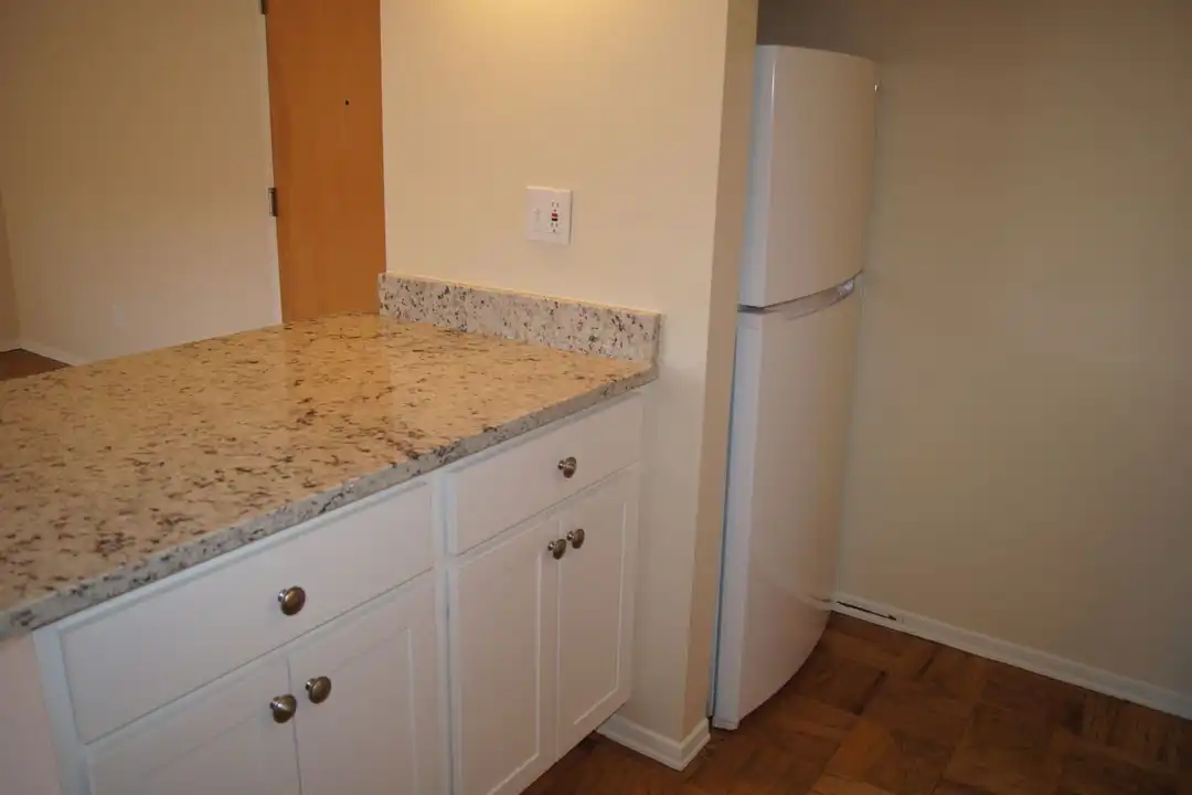 925 California Ave unit 614 - View 6