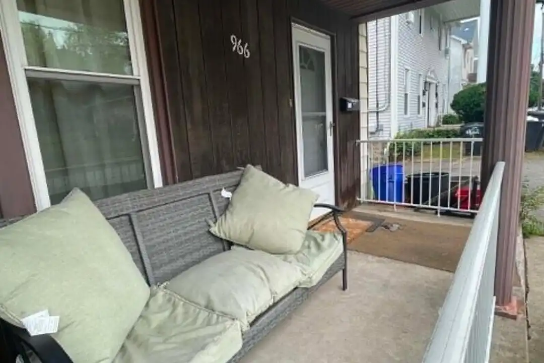 966 Ridge Ave #2ND – photo 1