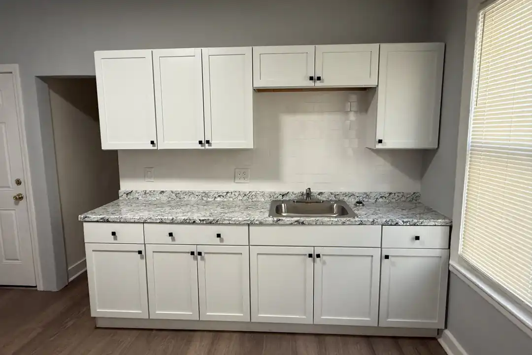 51 Gilbert St #1ST - View 3