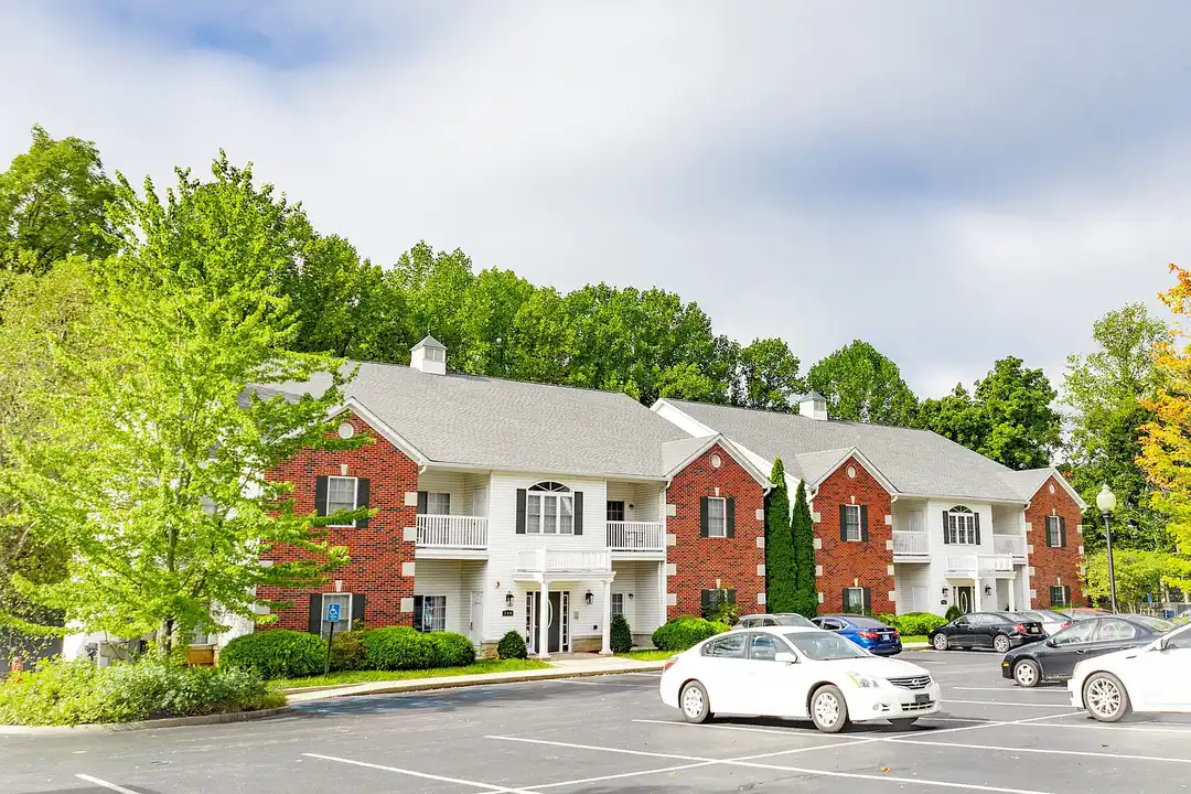 Forest Ridge - 790 S Basswood Dr - Bloomington, IN | Rent.