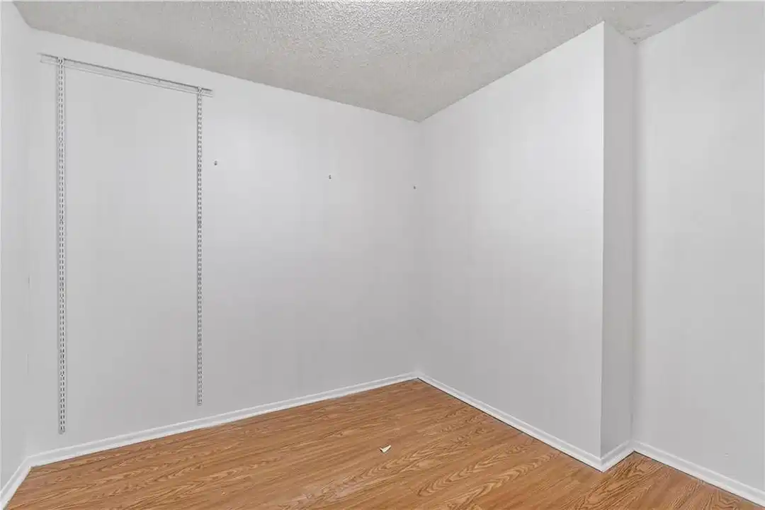 1000 Parkview Dr unit 507 - View 6