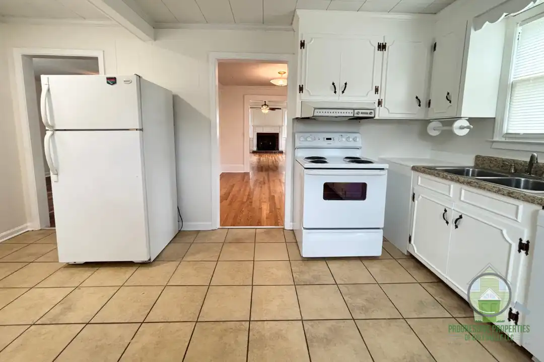 106 Princeton Ave - View 5