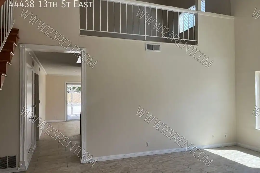 44438 13th St E - View 2