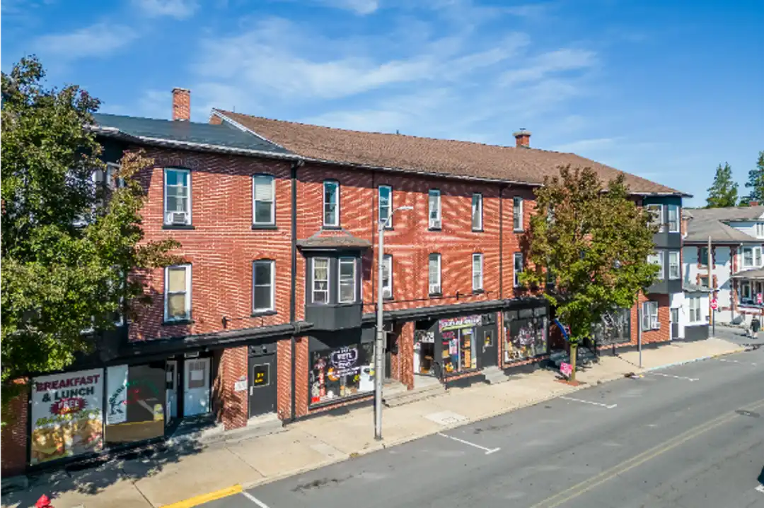 9 E Main St unit Apartment 301 - F – photo 1 of 17