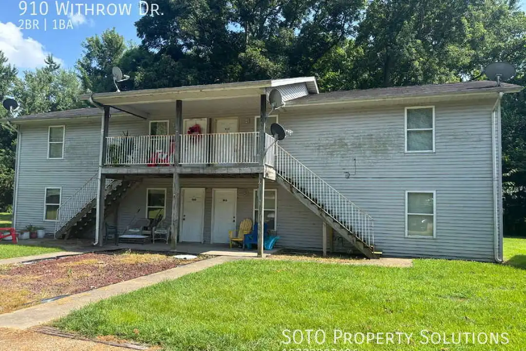910 Withrow Dr – photo 1 of 9