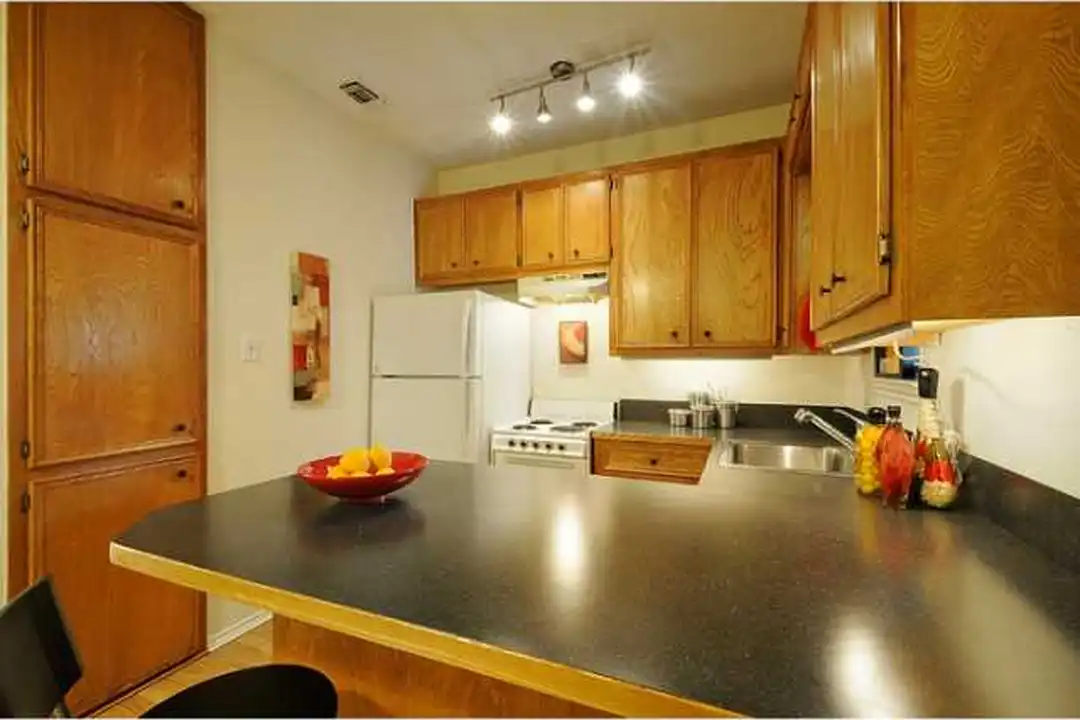 4401 Speedway unit 302 - View 6