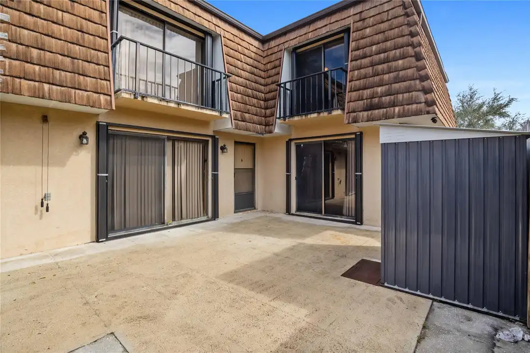 1821 18th Ln - View 3