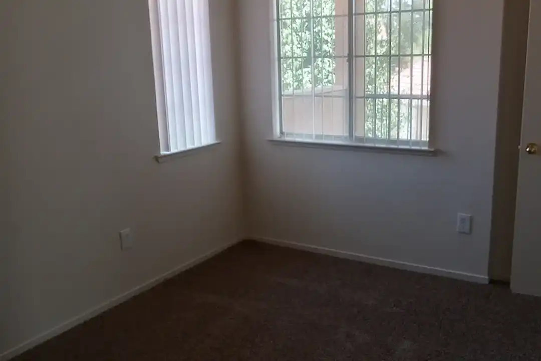 BULLARD WEST APARTMENTS – photo 1