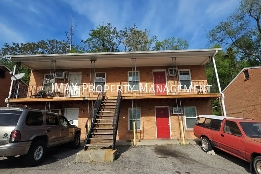 817 Westside Blvd NW unit A – photo 1 of 9