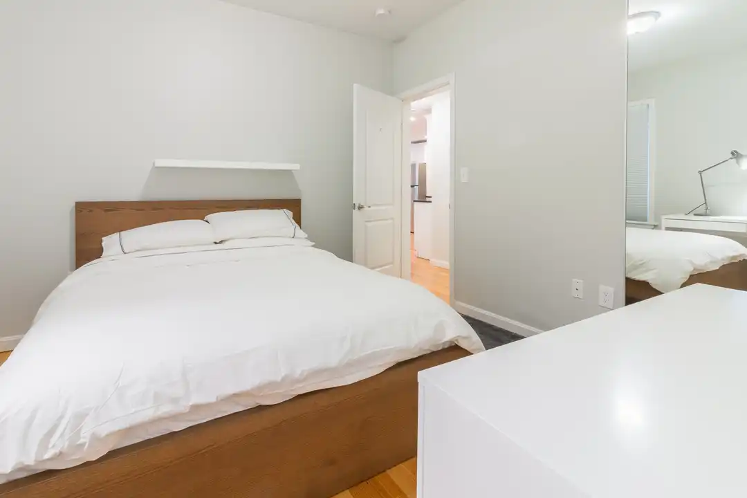 1057 Saratoga St unit 4 – photo 1