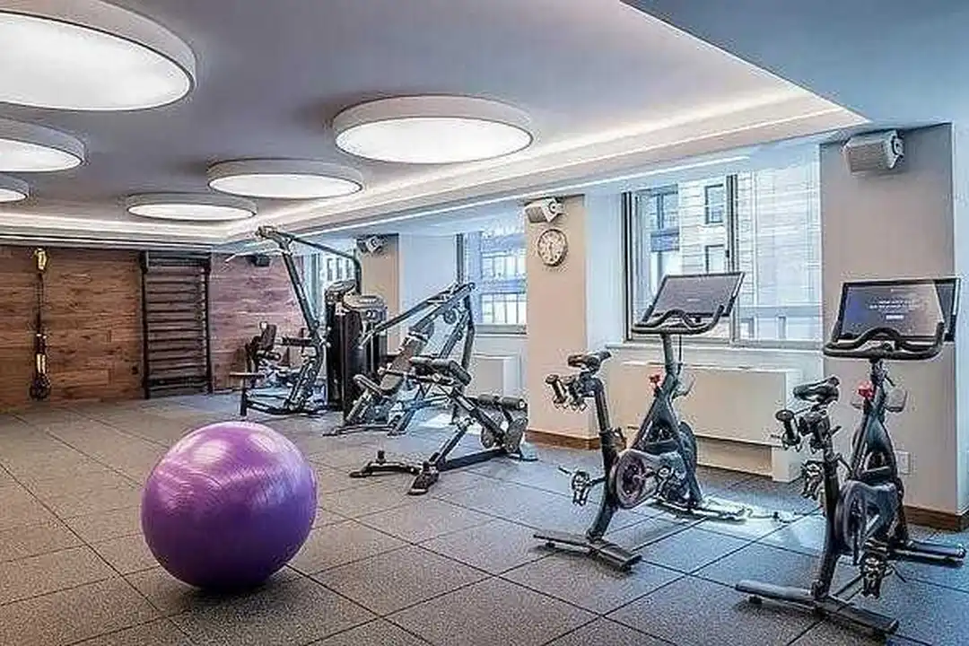 130 W 15th St unit 7B – pohled 6