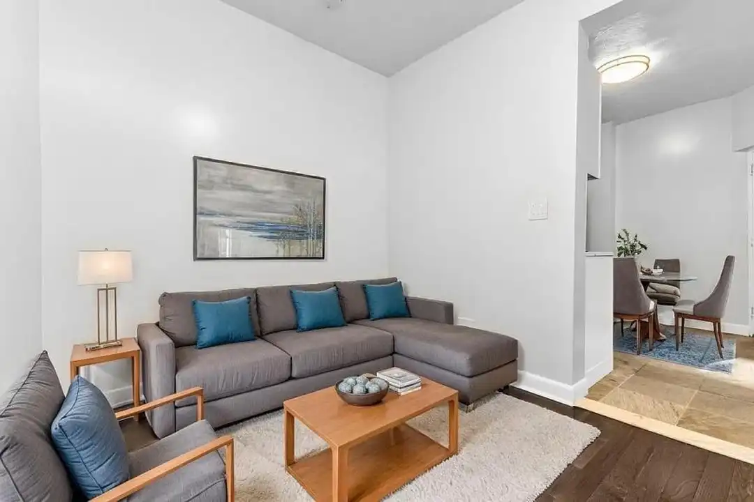 2-bedroom at 115 Perry St — photo 1 of 4