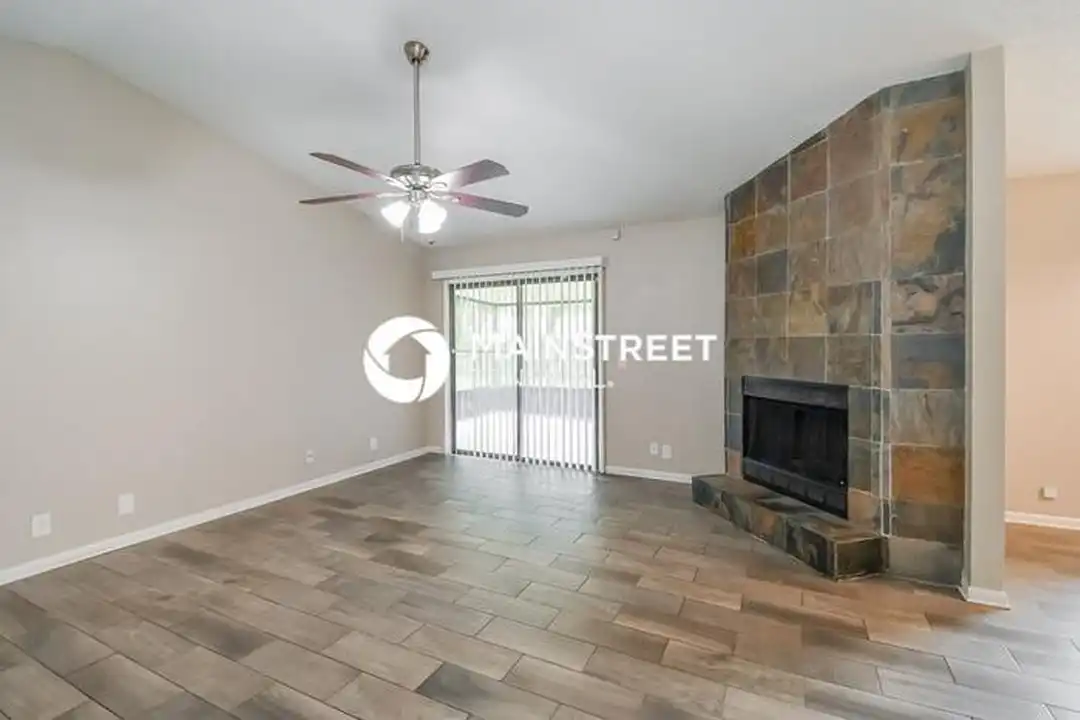 10838 Naples Ct S – pohled 3