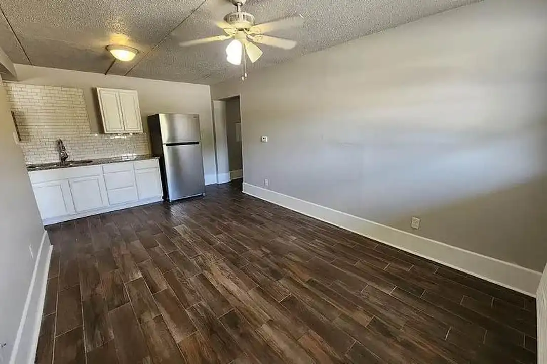 9700 Baseline Rd unit 7 – photo 1