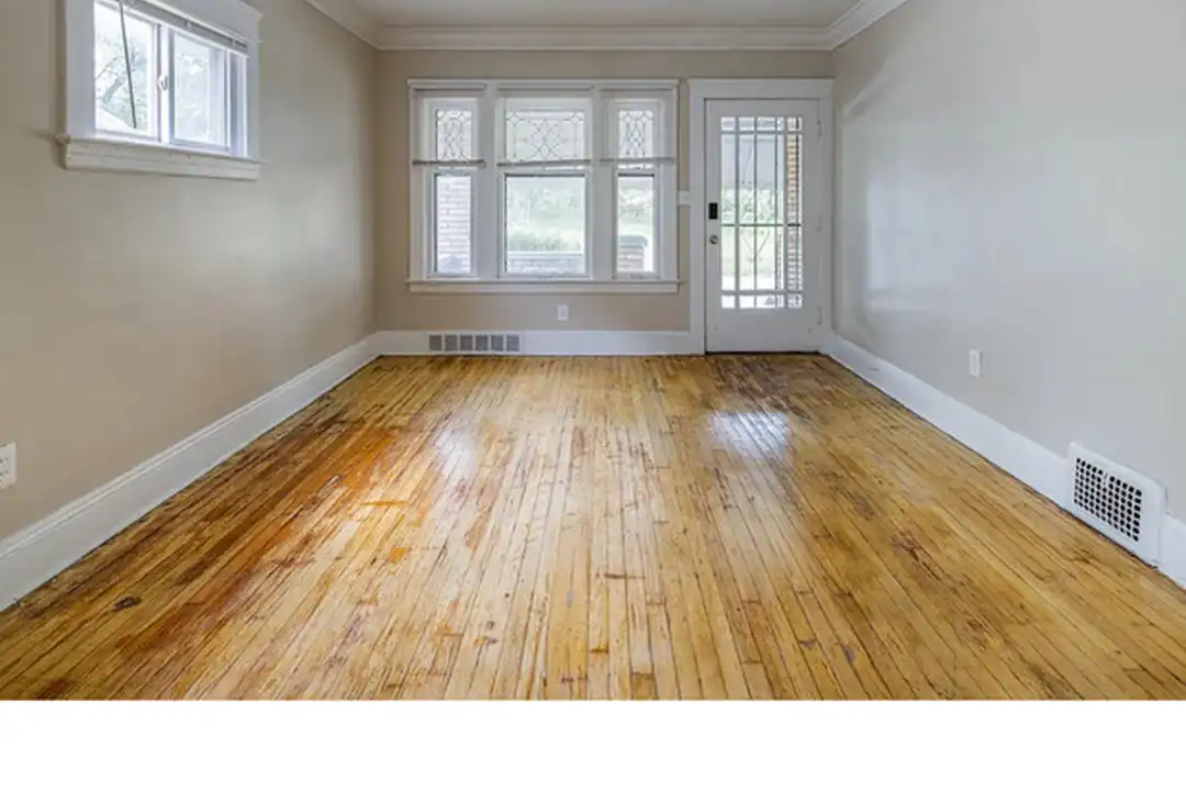 12401 Parkhill Ave – pohled 5