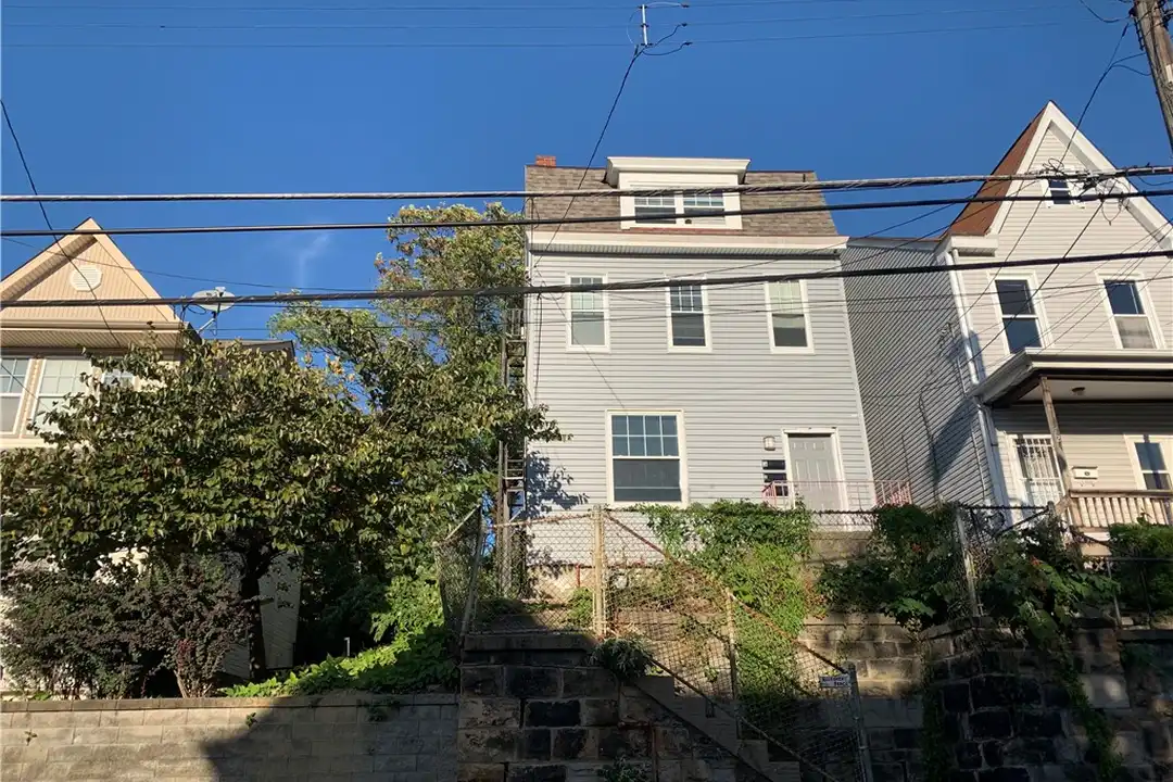 725 Clarissa St unit 3 – photo 1