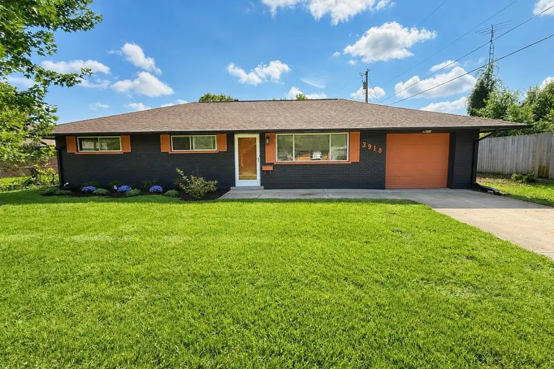 3918 Cordell Dr – photo 1