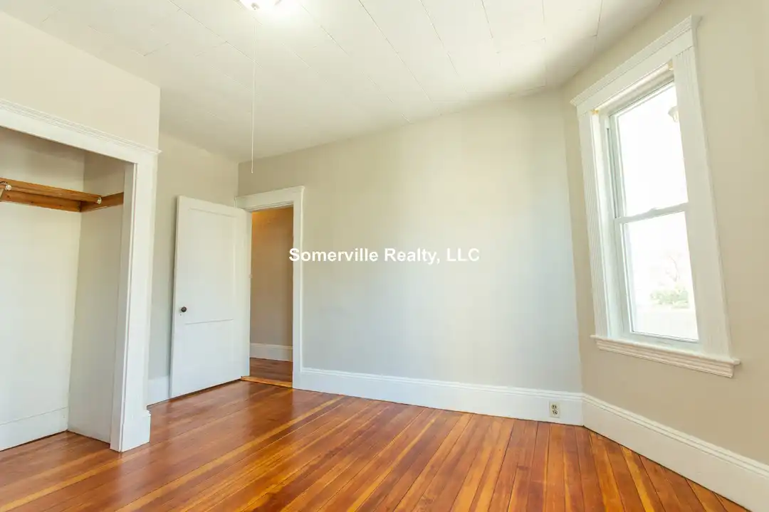 25 Ashford St unit 1 – pohled 2