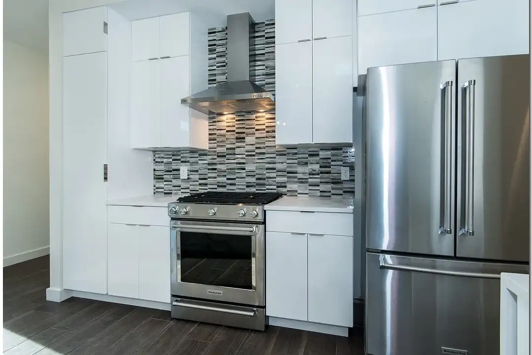 Luxe at Pepper Pike – photo 1 of 19