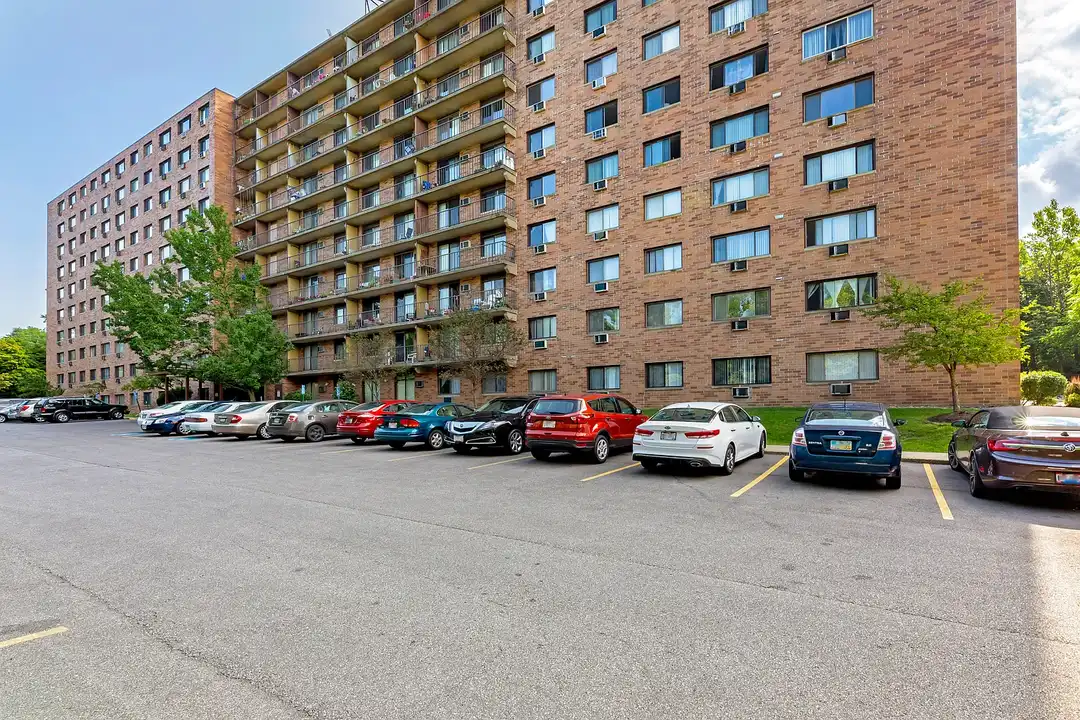 Owls Nest Apartments - View 5
