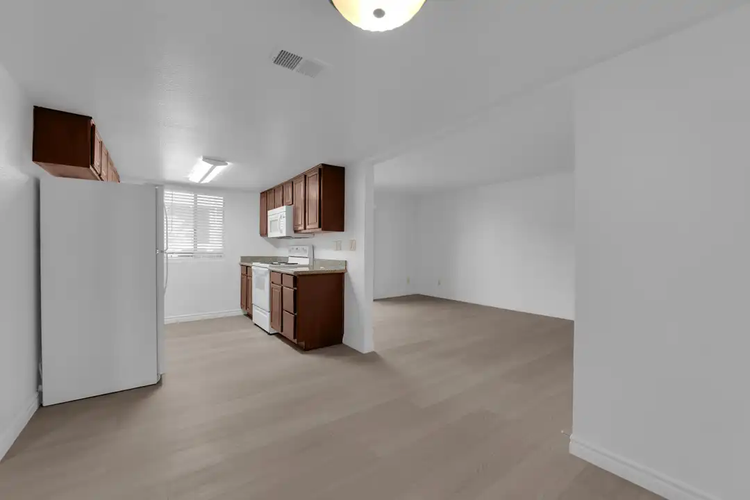 5295 Indian River Dr - View 6