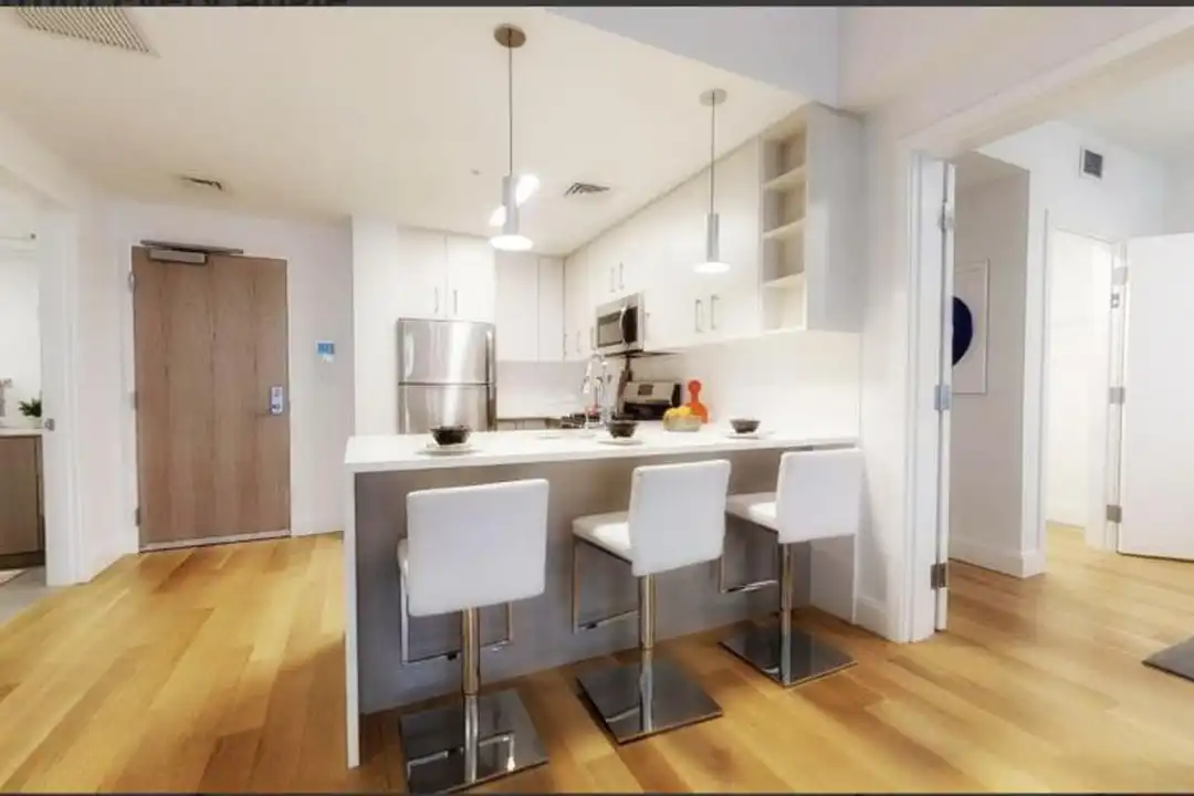 650 Columbus Ave - View 4