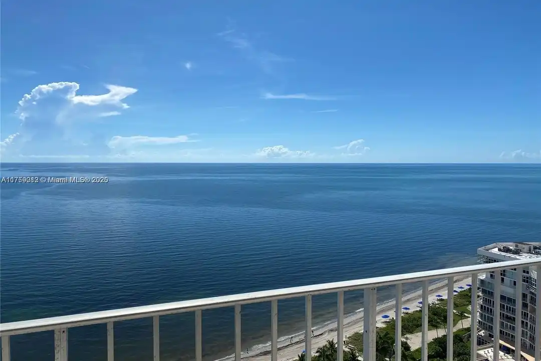 881 Ocean Dr #22F - View 3