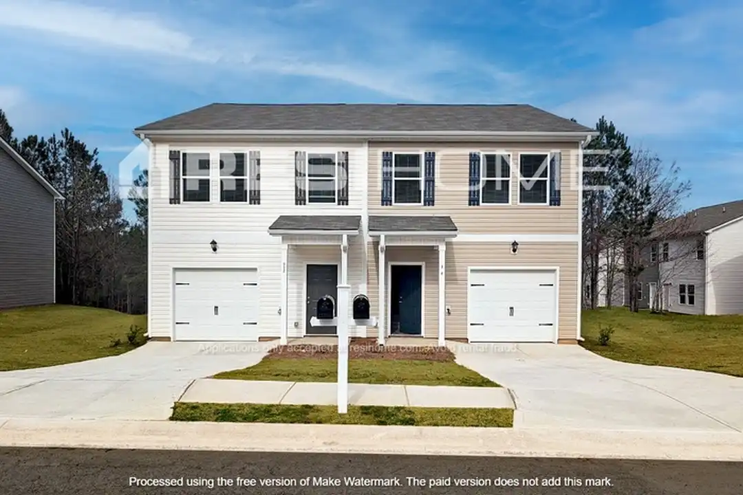 245 Oakwood Dr NW – photo 1