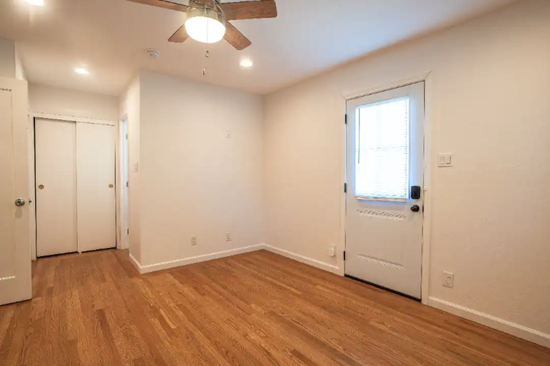 3985 Royal Arch Dr unit B - View 5
