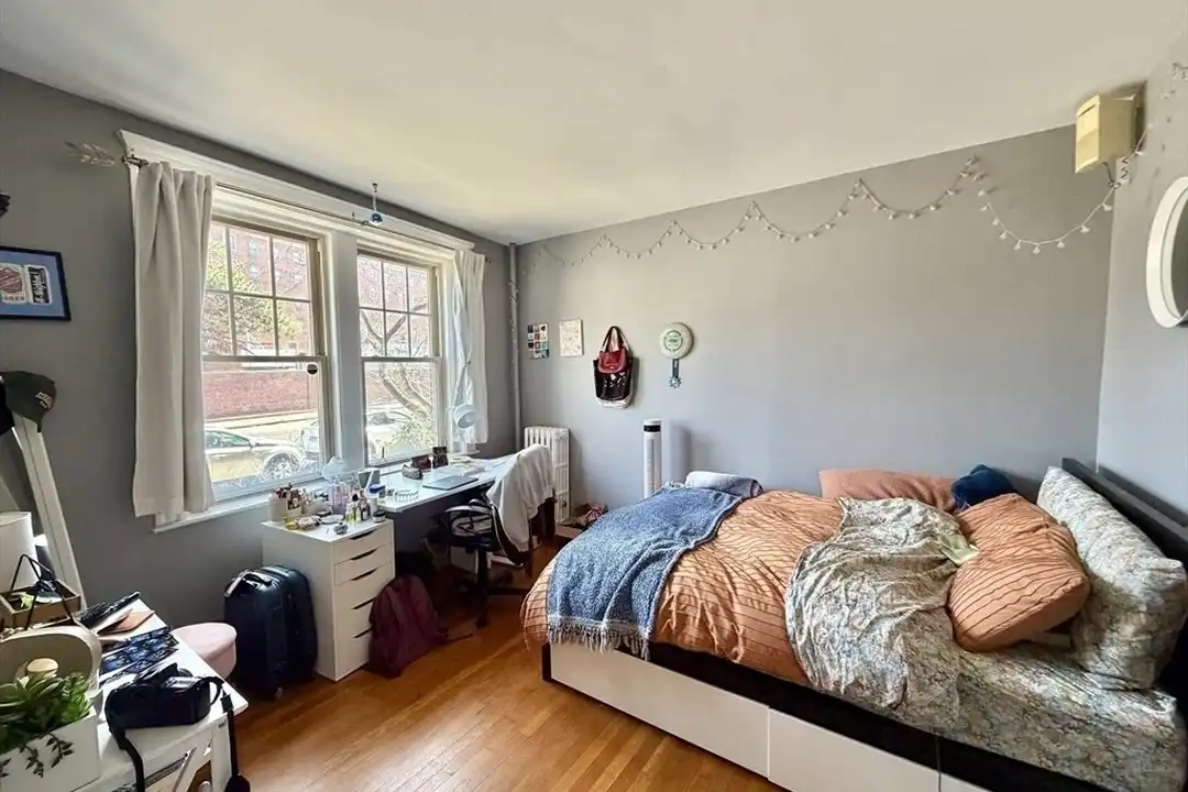 335 S Huntington Ave unit 1 - View 6