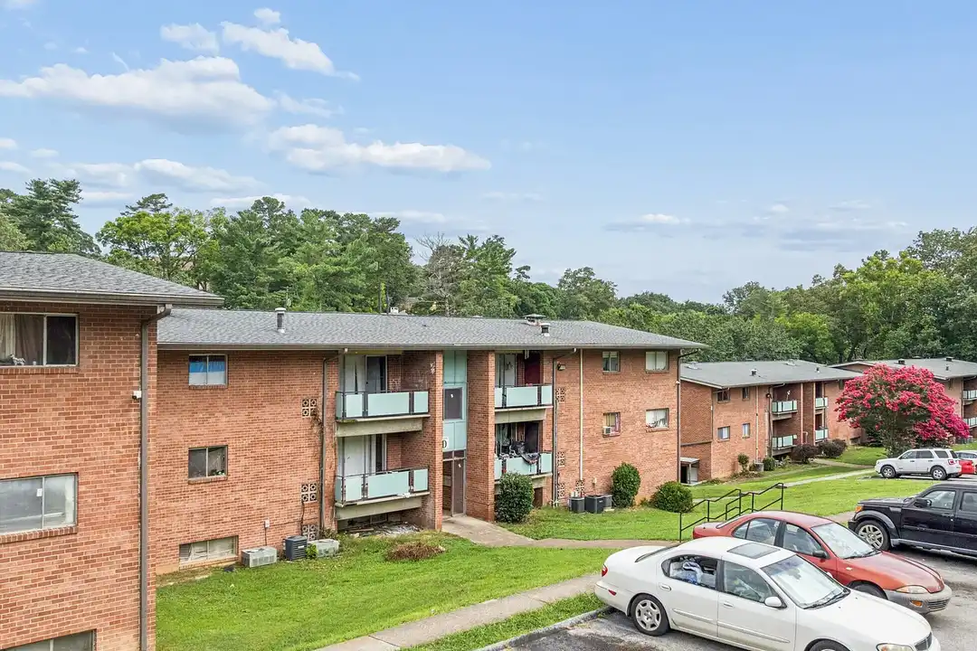 404 Homes – photo 1