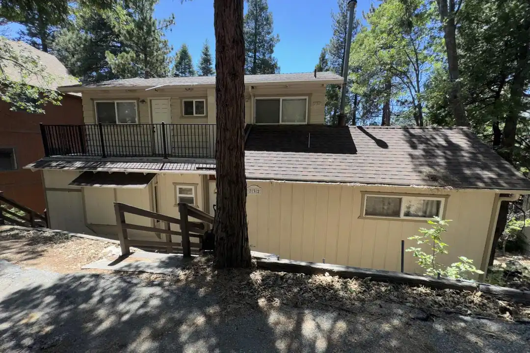 732 Grass Valley Rd unit A – photo 1 of 16